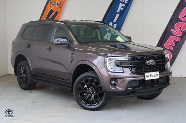 2023 Ford Everest Sport in Grey