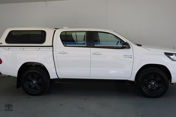 2025 Toyota Hilux SR 48V in White