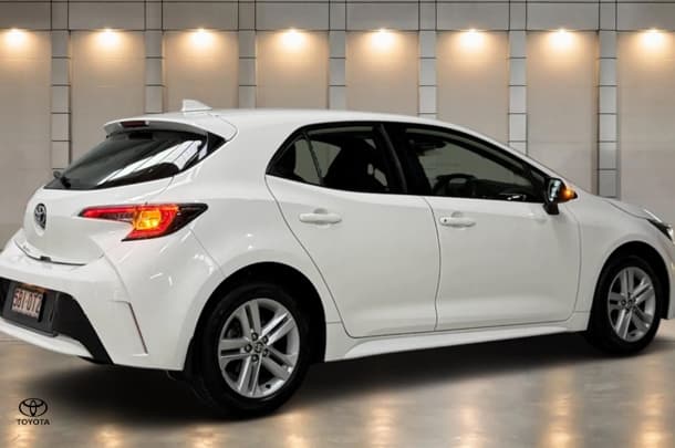 2021 Toyota Corolla Ascent Sport in White