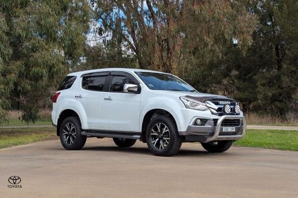 2021 Isuzu MU-X LS-U in White