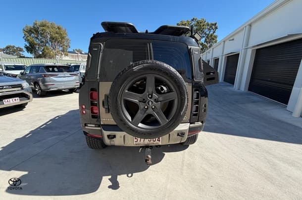 2023 Land Rover Defender 110 D300 X-Dynamic SE in Other