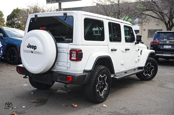 2023 Jeep Wrangler Unlimited Overland in White