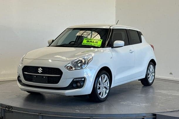2023 Suzuki Swift GL in White