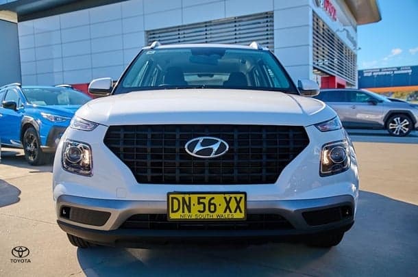2025 Hyundai Venue Base in White
