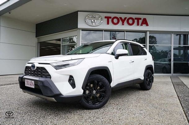 2023 Toyota RAV4 Cruiser in White