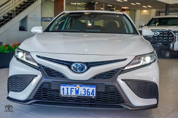 2024 Toyota Camry Ascent Sport in White