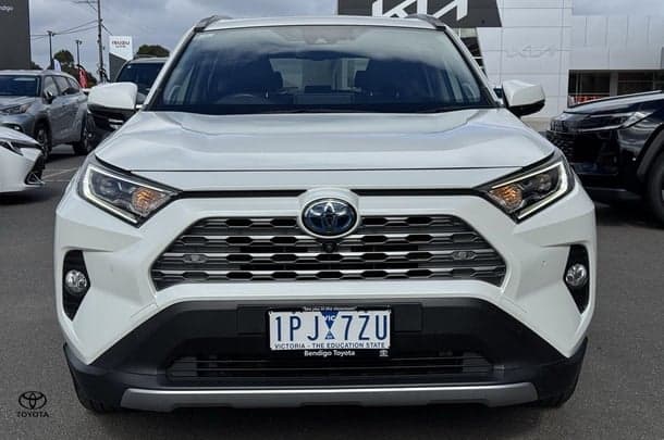 2019 Toyota RAV4 Cruiser-AWD in White
