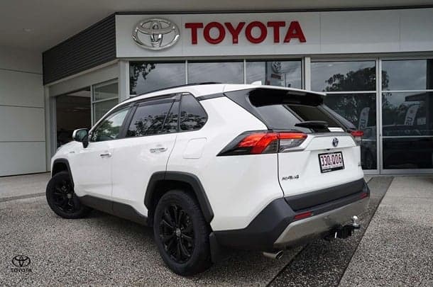 2023 Toyota RAV4 Cruiser in White
