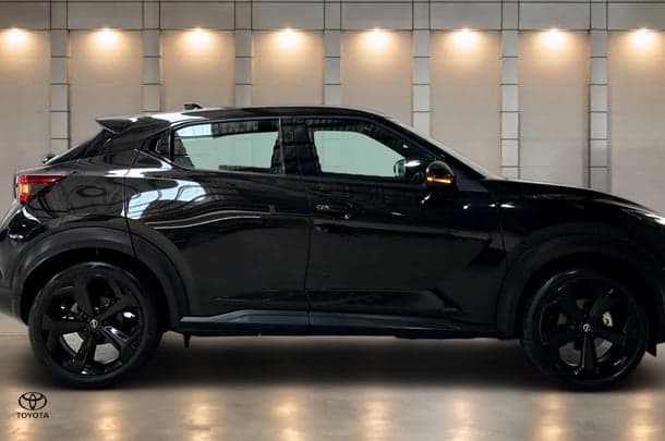2023 Nissan JUKE ST-L in Black