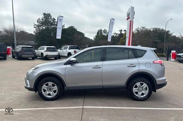 2017 Toyota RAV4 GX in Silver