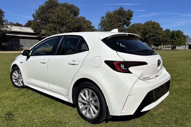 2023 Toyota Corolla Ascent Sport Hybrid in White