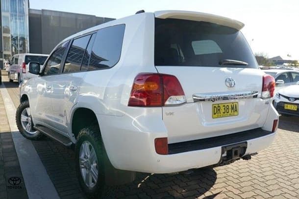 2014 Toyota Landcruiser VX in White