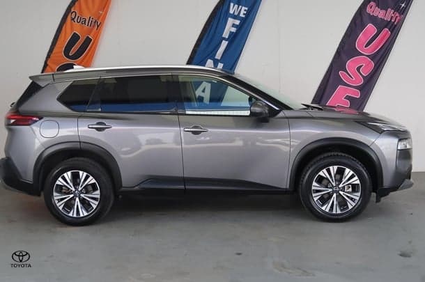 2024 Nissan X-TRAIL ST-L in Silver