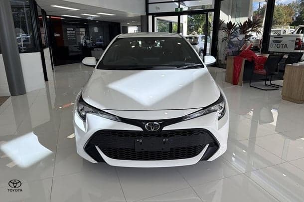 2018 Toyota Corolla Ascent Sport in White
