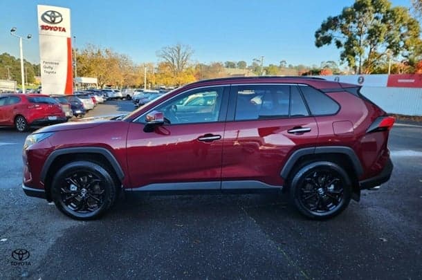 2025 Toyota RAV4 Cruiser in Red