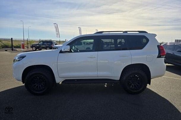 2022 Toyota Landcruiser Prado GXL in White