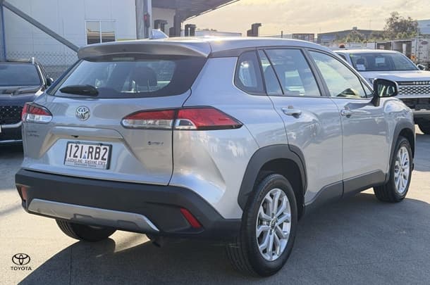 2024 Toyota Corolla Cross GX in White