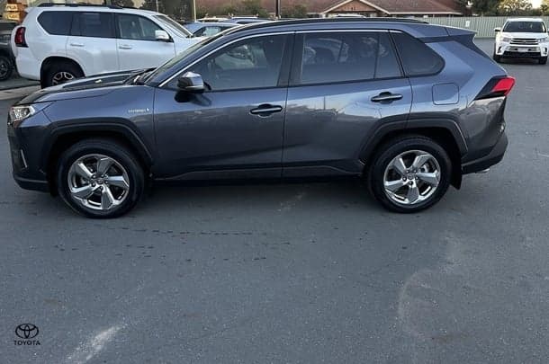2021 Toyota RAV4 GXL AWD in Silver