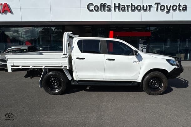2019 Toyota Hilux SR in White