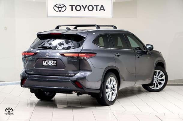 2025 Toyota Kluger Grande in Grey