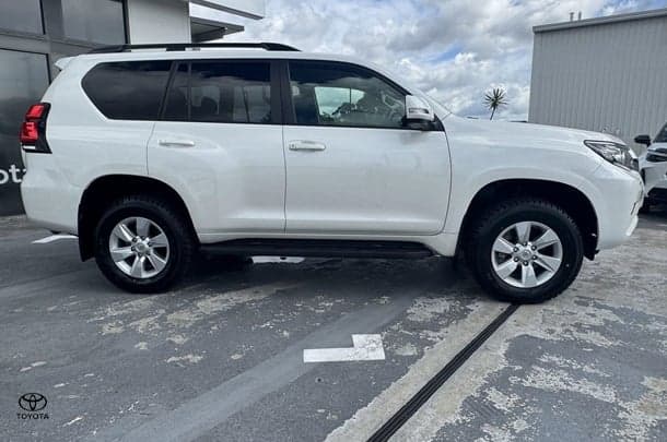 2021 Toyota Landcruiser Prado GXL in White