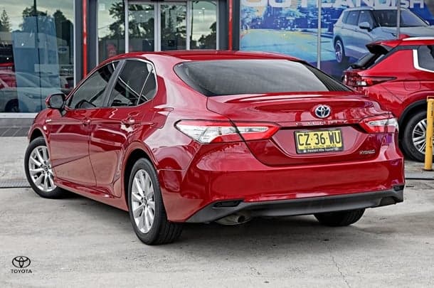 2020 Toyota Camry Ascent in Red