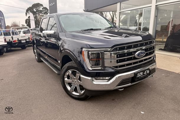 2023 Ford F-150 Lariat in Black