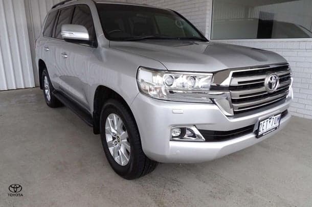 2017 Toyota Landcruiser VX in Silver