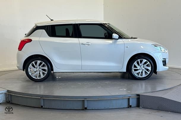 2023 Suzuki Swift GL in White