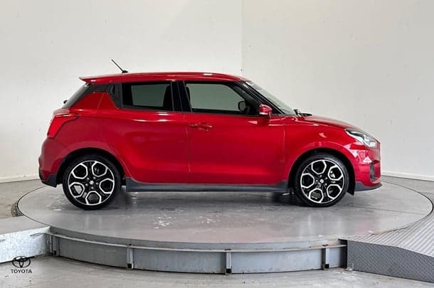 2021 Suzuki Swift Sport in Red