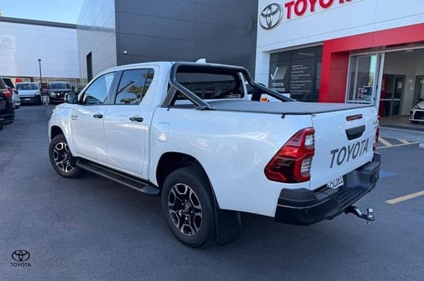 2024 Toyota Hilux SR5 in White