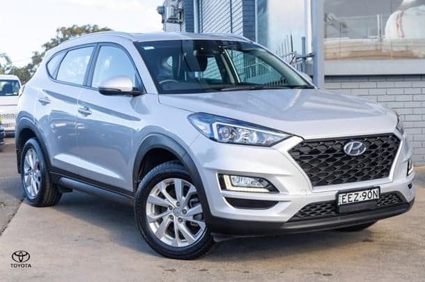 2019 Hyundai Tucson Active in Platinum Silver