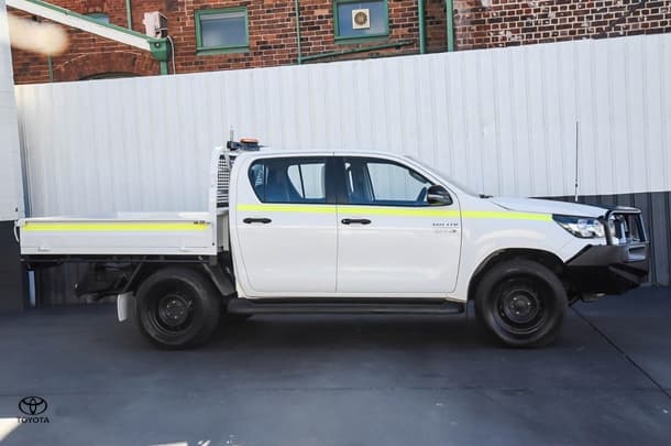 2022 Toyota Hilux SR in White