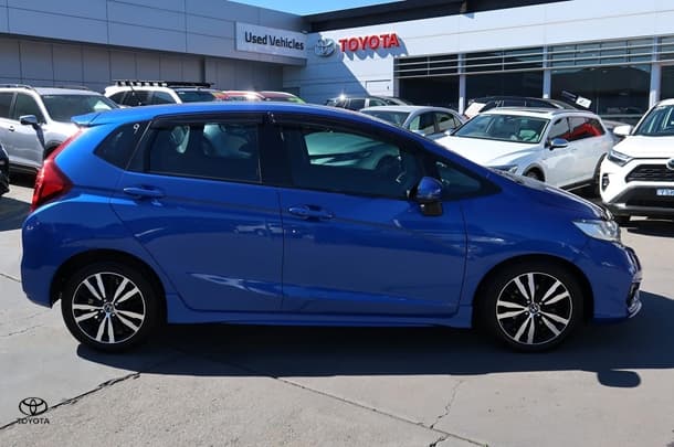 2017 Honda Jazz VTi-L in Blue