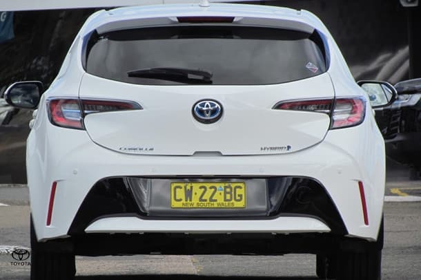 2019 Toyota Corolla Ascent Sport Hybrid in White