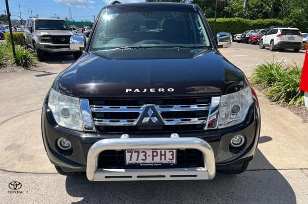 2012 Mitsubishi Pajero GLX in Black
