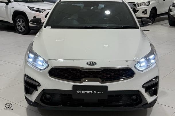 2021 Kia Cerato GT in White