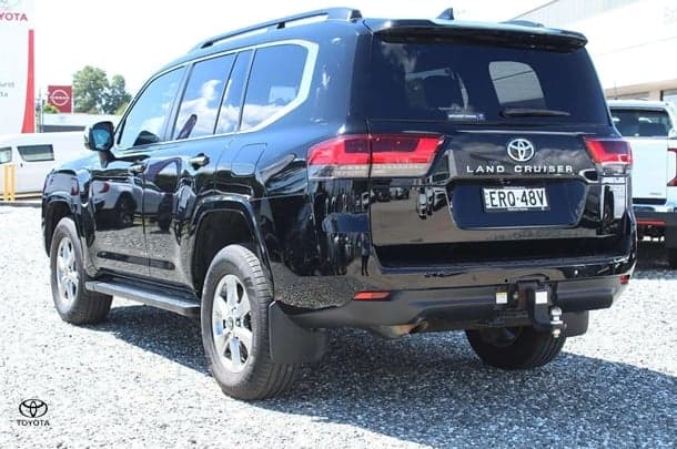 2022 Toyota Landcruiser Sahara in Black