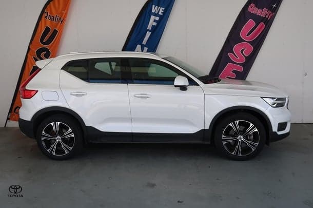 2020 Volvo XC40 T4 Inscription in White