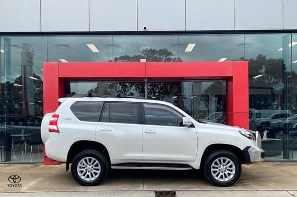 2017 Toyota Landcruiser Prado VX in White