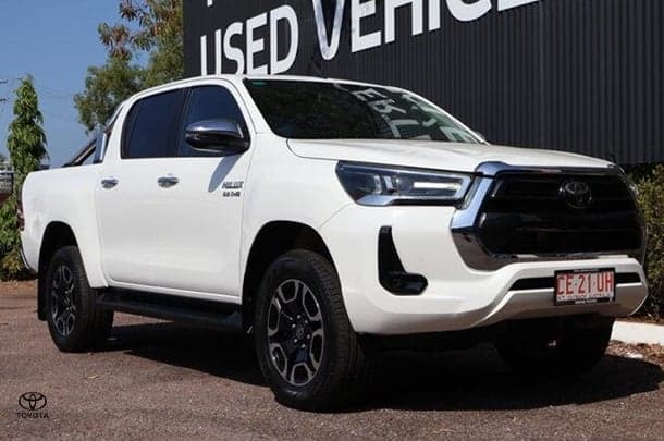 2020 Toyota Hilux SR5 in White
