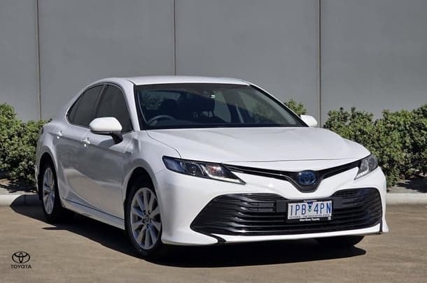 2019 Toyota Camry Ascent in White