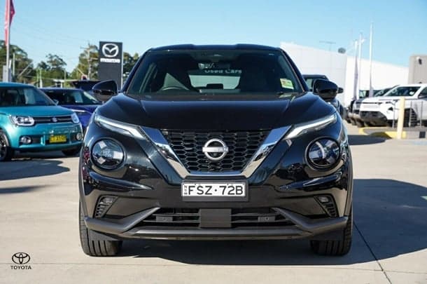 2024 Nissan JUKE ST-L in Black