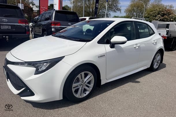 2022 Toyota Corolla Ascent Sport Hybrid in White