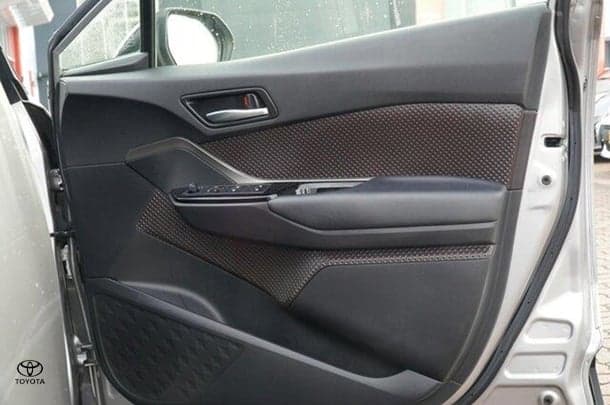2019 Toyota C-HR Base in Grey