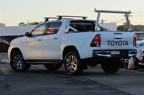 2019 Toyota Hilux SR5 in White