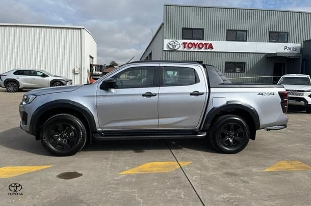 2025 Isuzu D-MAX X-TERRAIN in Silver