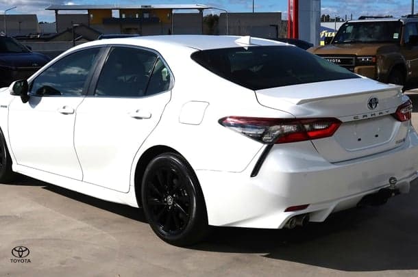2024 Toyota Camry Ascent Sport in White