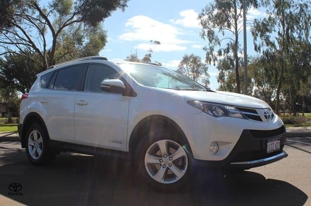 2014 Toyota RAV4 GXL in White