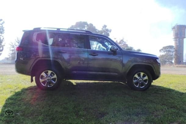 2022 Toyota Landcruiser VX in Grey